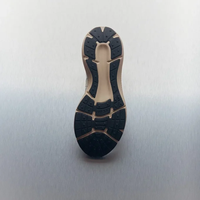 Condor 3 Advanced Engineered-Mesh Argento Cashew Almond Condor 3 Advanced Engineered-Mesh Argento Cashew Almond