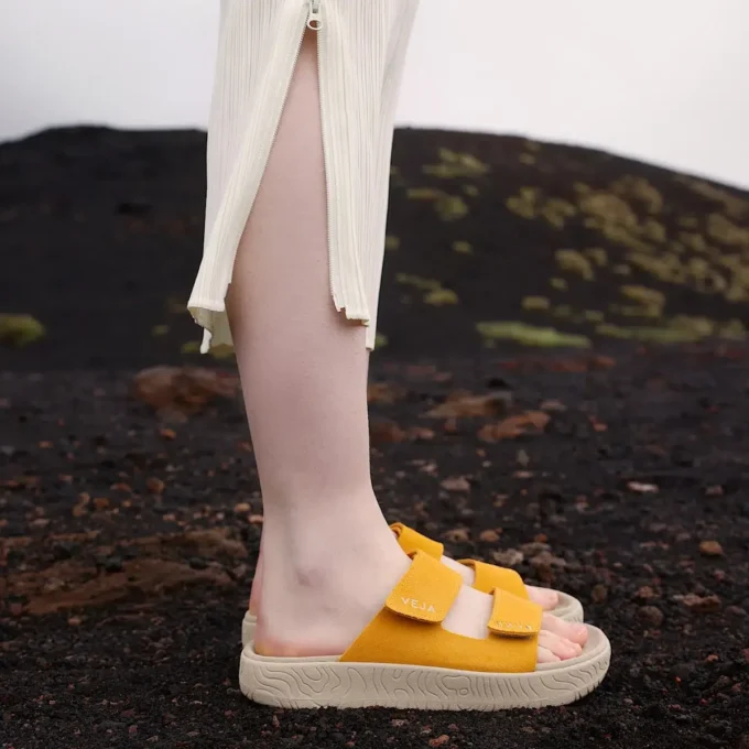 Etna Suede Safran Almond Etna Suede Safran Almond