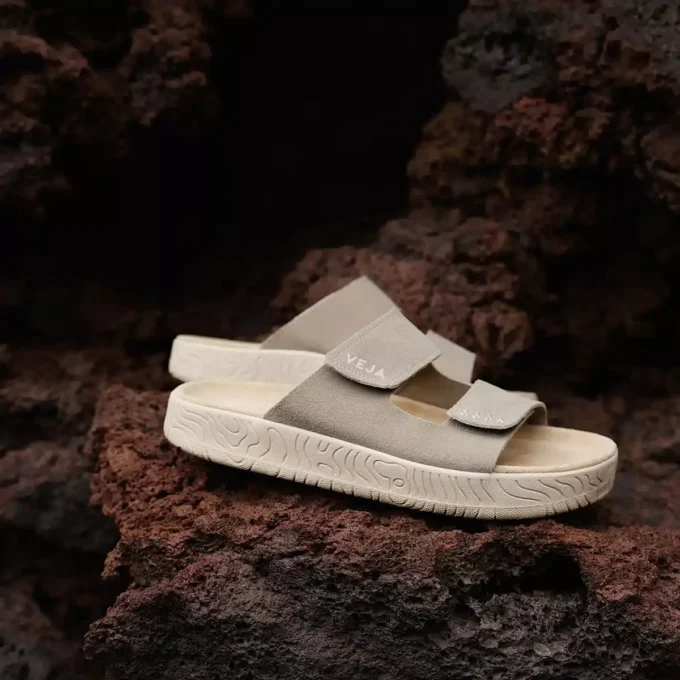 Etna Suede Taupe Almond Etna Suede Taupe Almond