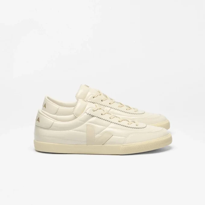 Panenka in vernice bianco sporco naturale Panenka in vernice bianco sporco naturale