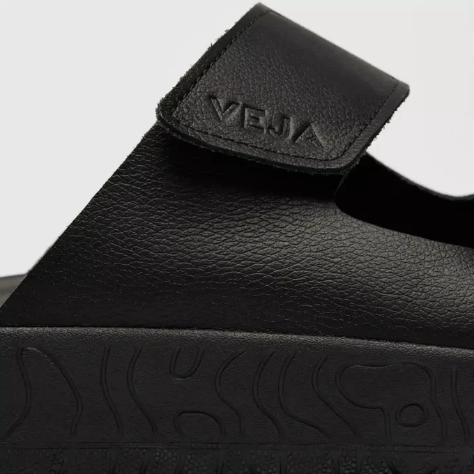 Pelle Etna Full Black Pelle Etna Full Black