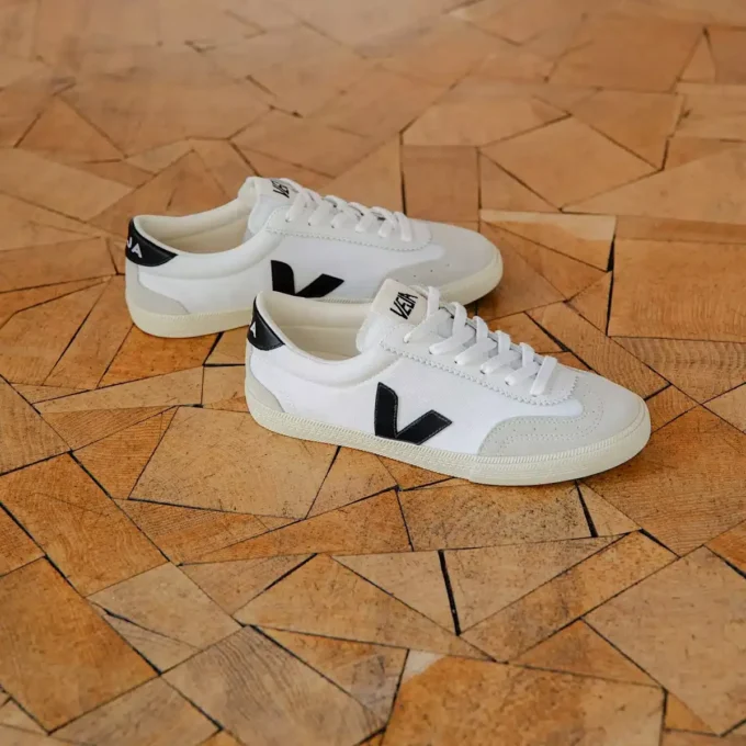 Volley Canvas Bianco Nero Volley Canvas Bianco Nero